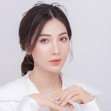 Kim Uyen Browns Academy