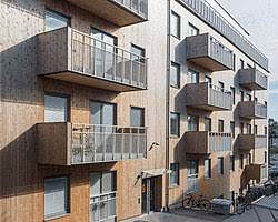 ▸ två män har gripits, misstänkta för att tillsammans med en tredje man ha hotat till sig en bil i hammarbyhöjden i södra… Hammarbyhojden Wikipedia