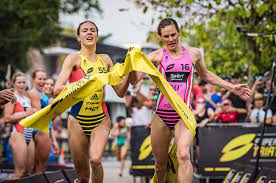 Nos coups de coeur sur les routes de france. Katie Zaferes Vincent Luis Win Super League Series Slowtwitch Com