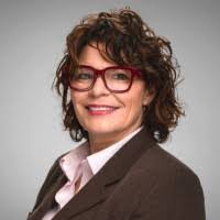 Lisa Dearman's Instagram, Twitter & Facebook