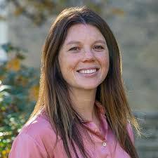 Wendy Frame's Instagram, Twitter & Facebook