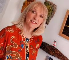 Thank you so so much to darling @packhq for taking these really lovely  official portraits of me over the past few days while I was artist in  residence thanks to @tipperaryartsoffice arts