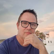 Bellezas!!! Estamos de fiesta!!! 🎉🎊🥳 Ya pueden ver el álbum recap que  hemos preparado para celebrar hoy el 25 aniversario de mi disco  'Arrasando'!!! Un recuento de esta era que marcó mi