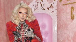 We are just fans of jeffree and are in no way endorsed or affiliated with him or jeffree star cosmetics. Youtube Star Jeffree Star Sells Bubblegum Pink Calabasas Mansion Architectural Digest