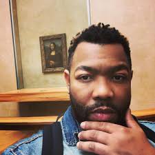 Can't tell if da lil bitch smiling or frowning .