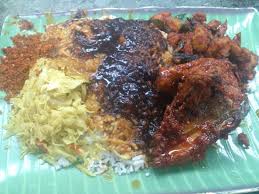 The fried chicken was tender and juicy and goes well with the rice. Nasi Kandar Kayu Penang Tempat Makan Menarik Saji My