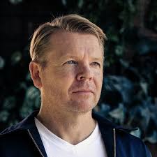 How To Invest In A Digital Nomad