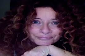 Valentina persia si commuove in diretta. Valentina Persia Chi E Isola Dei Famosi Figli Eta Carriera Vita Privata Marito Barzellette