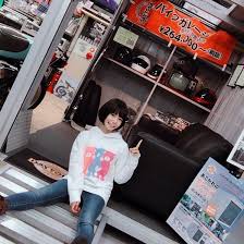 画像に含まれている可能性があるもの 1人 ガールズバイカー コスプレイヤー 猫大好き