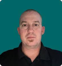 Eric Middaugh's Instagram, Twitter & Facebook