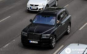 So the idea of luxurious excess seems a bit ridiculous to me. Rolls Royce Cullinan Black Badge 20 Mai 2020 Autogespot