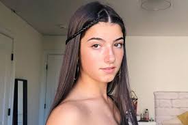 Born and raised in norwalk, connecticut, she was a competitive. Charli D Amelio Claps Back At Critics Who Say She Glowed Down People Com