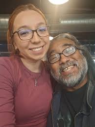 Went to see Edward today at Wild Barley. I was lucky cause Amber Willis was  working too. I had the smash burger. Great burger. Homemade Bun and  pickles. Really tasty. It's a