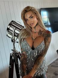 Oksana Radzhabova - Free pics, galleries & more at Babepedia