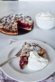 Dieser kuchen ist definitiv ein echtes familienrezept. Schneller Kirschkuchen Mit Marzipanstreuseln Kochen Macht Glucklich