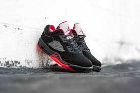 Air Jordan 5 Retro Low Black Gym Red Metallic Silver Release Date Eu Kicks Sneaker Magazine Air Jordans Nike Air Jordan 5 Air Jordan 5 Retro