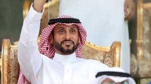 أكد الناقد الرياضي عبدالمحسن الجحلان، أن أسطورة الكرة السعودي سامي الجابر، أحد اللاعبين القلائل الذي تألقوا داخل البساط الأخضر في مسيرة رائعة مرصعة بالألقاب، قب. ØµÙˆØ±Ø© Ø³Ø§Ù…ÙŠ Ø§Ù„Ø¬Ø§Ø¨Ø± ÙŠØªØ³Ù„Ù… Ù‡Ø¯ÙŠØ© Ø«Ù…ÙŠÙ†Ø© Ù…Ù† ÙÙŠÙØ§ Ø³Ø¹ÙˆØ¯Ù‰ Ø³Ø¨ÙˆØ±Øª