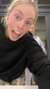 Jess Sturgeon's Instagram, Twitter & Facebook