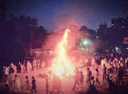 प्रह्लाद की मासूमियत को जलाने बैठी होलिका की क्या है पूरी कहानी, 2 घंटे 20 मिनट तक होलिका दहन का शुभ मुहूर्त, देखें सही समय व अन्य डिटेल Uivbj09lj1gsnm