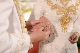 Check spelling or type a new query. Disebut Rela Ceraikan Istri Baru Lantaran Auranya Pudar Saat Hamil Ustaz Ini Pilih Kembali Ke Pelukan Istri Pertama Semua Halaman Hits