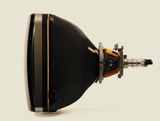 The first TV made of cardboard and fan motor in 1924, the first news bulletin was read on TV in 1954 : world television day