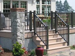 Looking for metal railings for your front step? Deck Railing In Aluminum And Vinyl Great Models Pricing