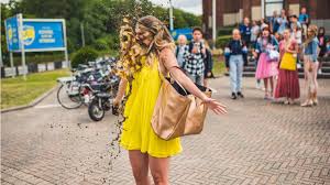 Bekijk wat camille dhont (camilledhont) heeft ontdekt op pinterest, 's werelds grootste verzameling ideeën. Likeme Tv Series 2019 2020 Photo Gallery Imdb