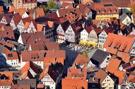 puppenstubenatmosphare im sudwestlichen bad urach baden wurttemberg germany hometown