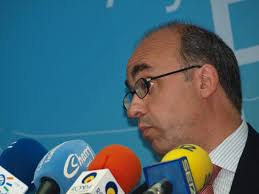 Adjudican las obras para reparar el falso techo del Juan Carrillo