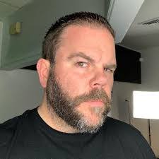 Larry Soares's Instagram, Twitter & Facebook