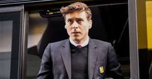Victor lindelöf dresses to impress. I Signed New Man Utd Contract Without Looking At It Lindelof Football365