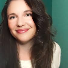 Laura Freeland's Instagram, Twitter & Facebook