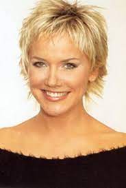 Klnlsiidut Jpg 667 987 Kurzhaarfrisuren Kurzhaarfrisuren Damen Feines Haar Haarschnitt