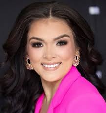 My name is Jillian Smith and I am so happy to introduce myself as your 2024  Miss Indiana for America Strong! 👑💪🏼💗 I have been doing pageants since  I was a little