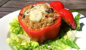 It has a delicious blend of flavors and textures, it's a healthy dinner. Pimientos Rellenos De Cous Cous Integral Pimientos Rellenos Recetas Ligeras Recetas De Comida
