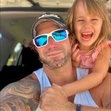 A recap of WLFA News Channel 8 Tampa meteorologist Amanda Holly's fishing  trip with marine artist Roberto Pasta Pantaleo and me a couple weeks ago in  The Florida Keys & Key West.