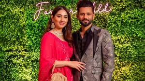 Rahul vaidya and disha parmar announced the date for their wedding and shared a note on social media. Viral Video Rahul Vaidya And Disha Parmar Show Their Crackling Chemistry At Friend S Sangeet Ceremony