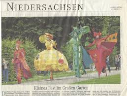 Juli 2019 das kleine fest im großen garten seine tore zur premiere öffnet, so geschieht dies bereits zum 34. Kleines Fest Im Grossen Garten Stelzenlaufer Walkacts Art Tremondo