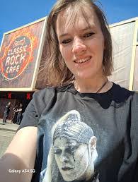 Kamal Thomas's Instagram, Twitter & Facebook