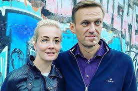 Жена упомянутого гражданина, иного политика, различного активиста, этого господина. Zhena Alekseya Navalnogo Yuliya Pokazala Telegrammu Kotoruyu On Prislal Ej Iz Kolonii Stanovitsya Skuchnovato Spletnik