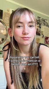 Phoebe Otto's Instagram, Twitter & Facebook