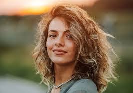 Lisa Dirks's Instagram, Twitter & Facebook