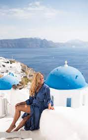 What Does It Cost To Hire A Photographer In Santorini Greece Photoshoot Photoshoot Santorini