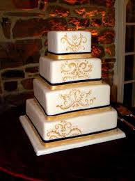 Black And Gold Wedding Cake Pin By Elizabeth Bowling On Gold Wedding Cakes Gold Square Wedding Cakes White Square Wedding Cakes Gold Wedding Cake