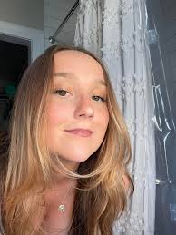 Hey everyone! I'm looking for a room to rent. Open to many locations. I'm a  chef at the Four Seasons Hotel downtown, and am a junior studying Computer  Science at SIUE. Ideally