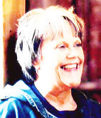 Lynn Tupper's Instagram, Twitter & Facebook