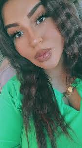 Bernadette Kim's Instagram, Twitter & Facebook