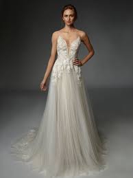 Brautkleid hochzeitskleid mit träger brautkleider mit trägern und … … brautkleid hochzeitskleid prinzessin kleid mit ovaler ausschnitt brautkleid träger spitze brautkleid träger annähen brautkleid. Brautkleid Mit Glitzertull Und Spaghettitragern Pretty You
