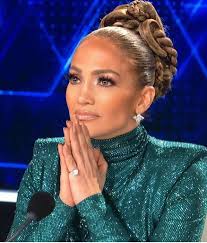 Η τζένιφερ λόπεζ είναι από τις συνήθειες που δεν βαριέσαι ποτέ. Tzenifer Lopez Mhnysh Ypsoys 150 000 Dolariwn Gia Ena Post Ths Sto Instagram Fthis Gr