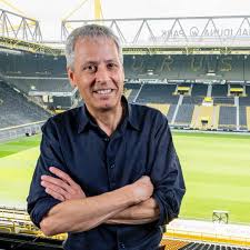 Bienvenue Lucien Favre Bvb Borussiadortmund Trainer Coach Signalidunapark Borussia Dortmund Dortmund Coach